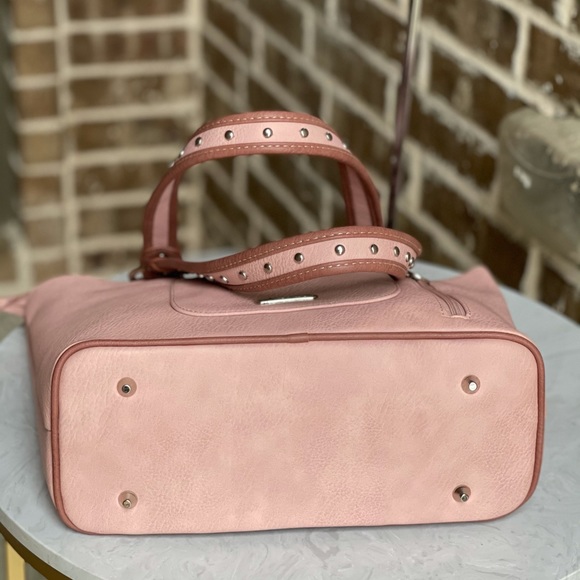 Montana West Buckle Concealed Carry Tote Bag - Picture 4 of 5